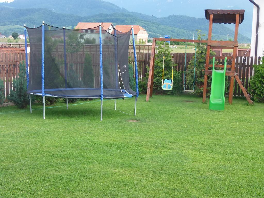 Pensiunea Dara Rîşnov Εξωτερικό φωτογραφία